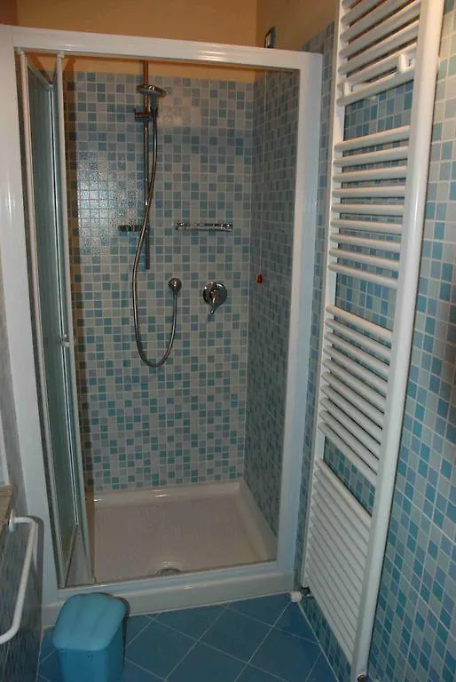 B&B La Casa Di Trizzi Como 3*,  Italy